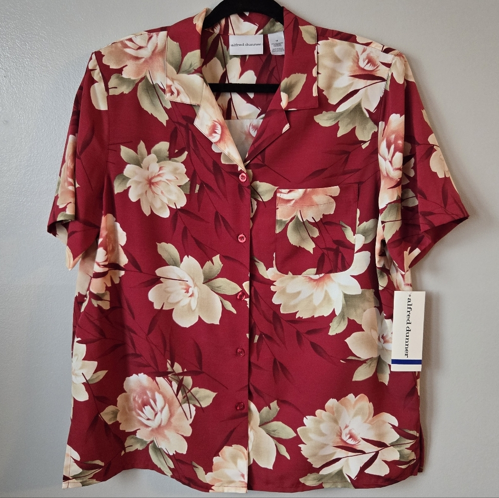 NWT Alfred Dunner Red Floral Button Down Top Summer Vacation Coastal Grandma